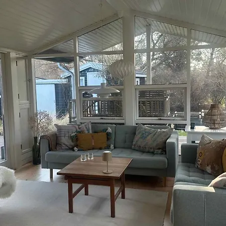 Vakantiehuis Cosy 200 Meters From The