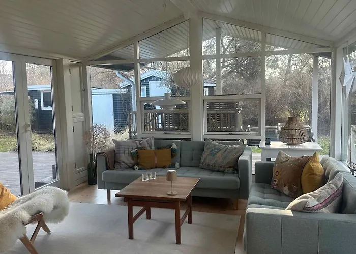 Feriehus Cosy 200 Meters From The