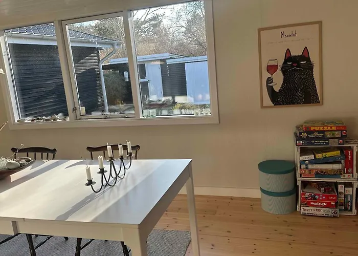 Feriehus Cosy 200 Meters From The